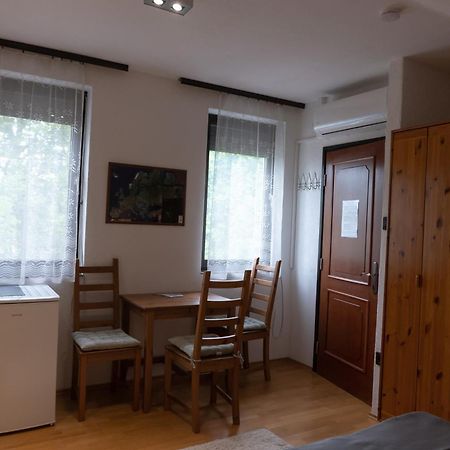 Rent A Scooter Vendeghaz Apartment Zamárdi Exterior photo