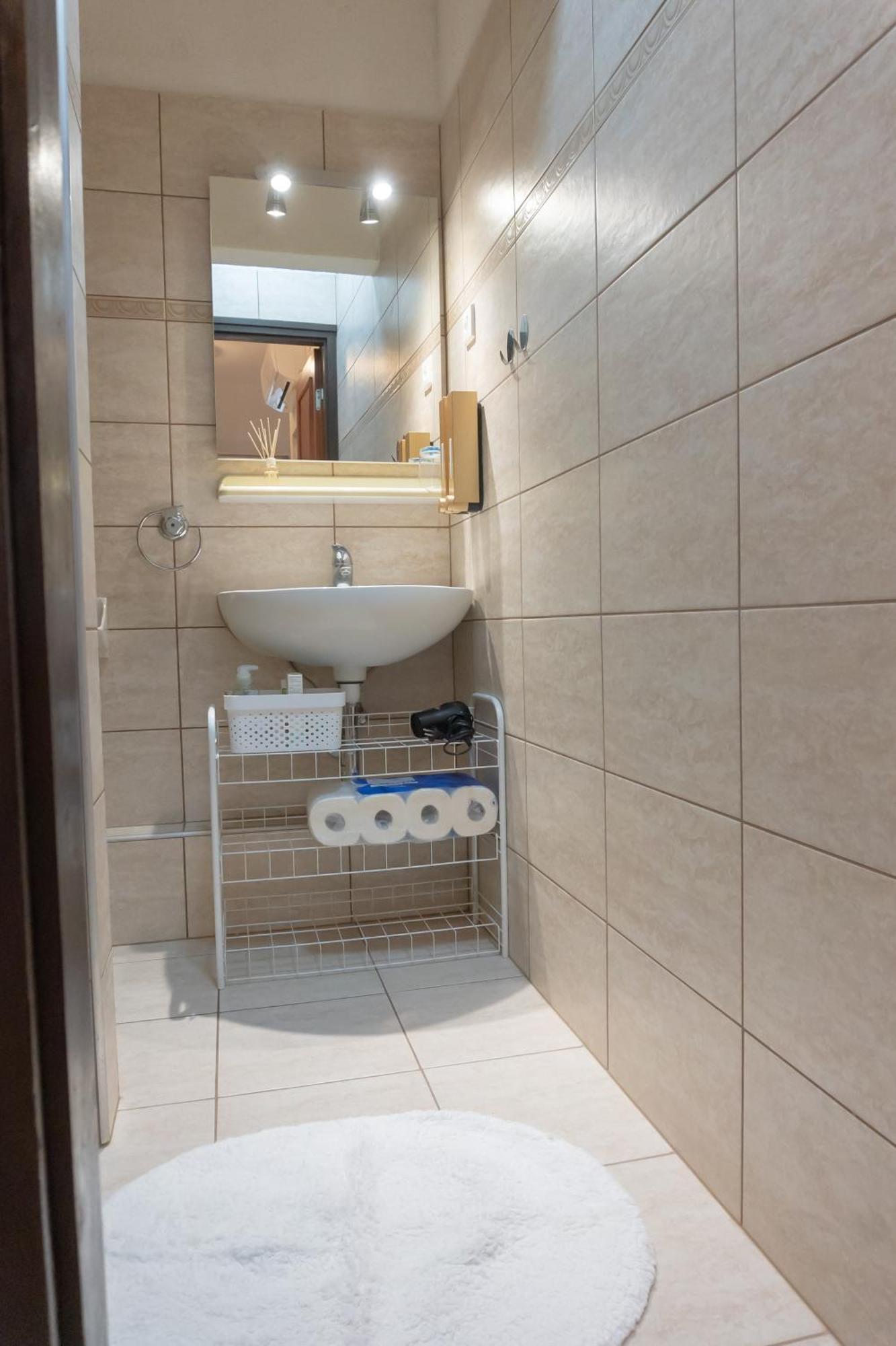 Rent A Scooter Vendeghaz Apartment Zamárdi Exterior photo