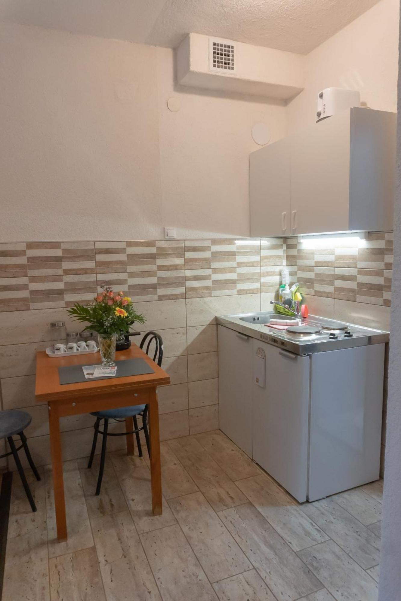 Rent A Scooter Vendeghaz Apartment Zamárdi Exterior photo