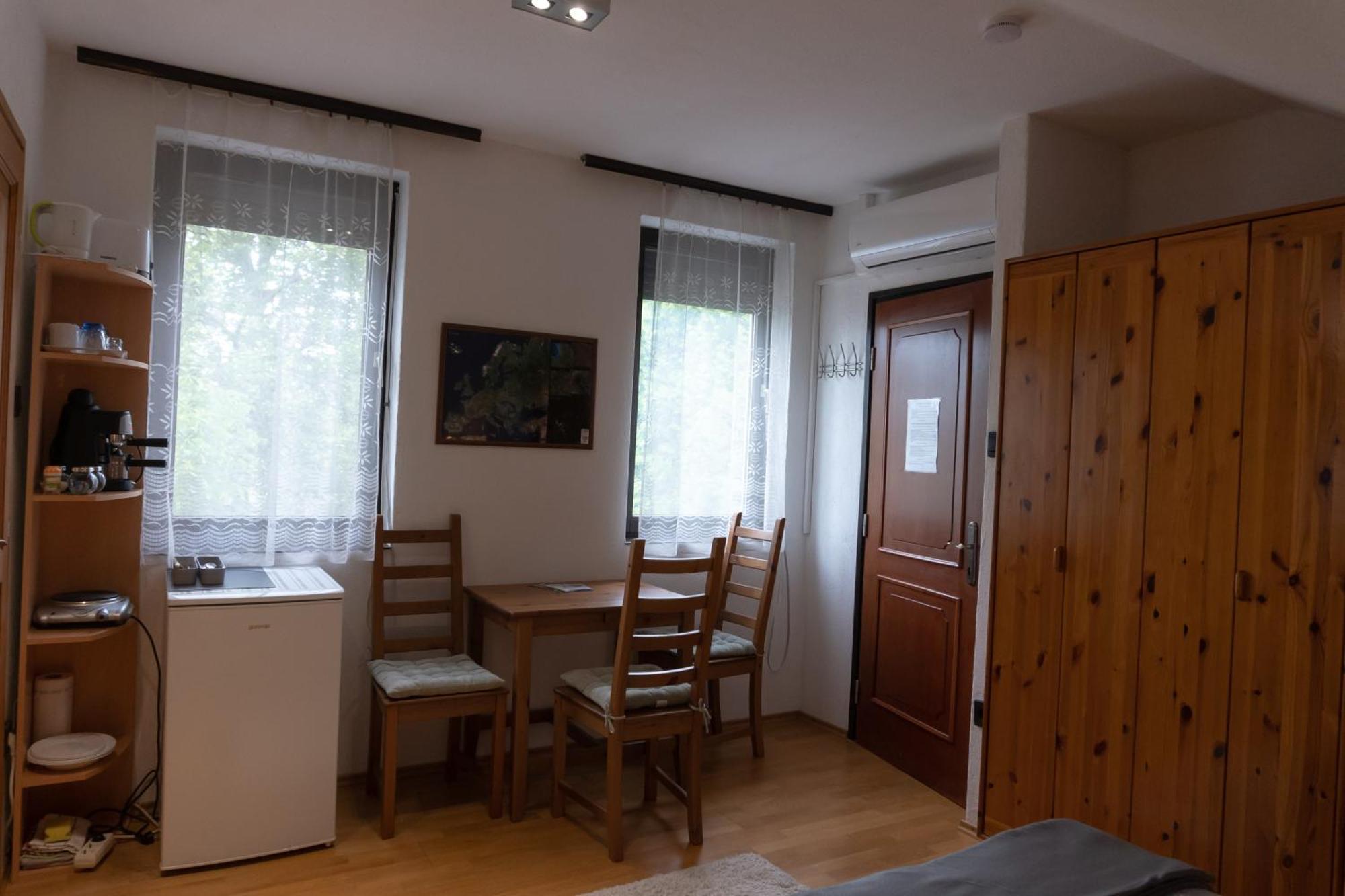 Rent A Scooter Vendeghaz Apartment Zamárdi Exterior photo