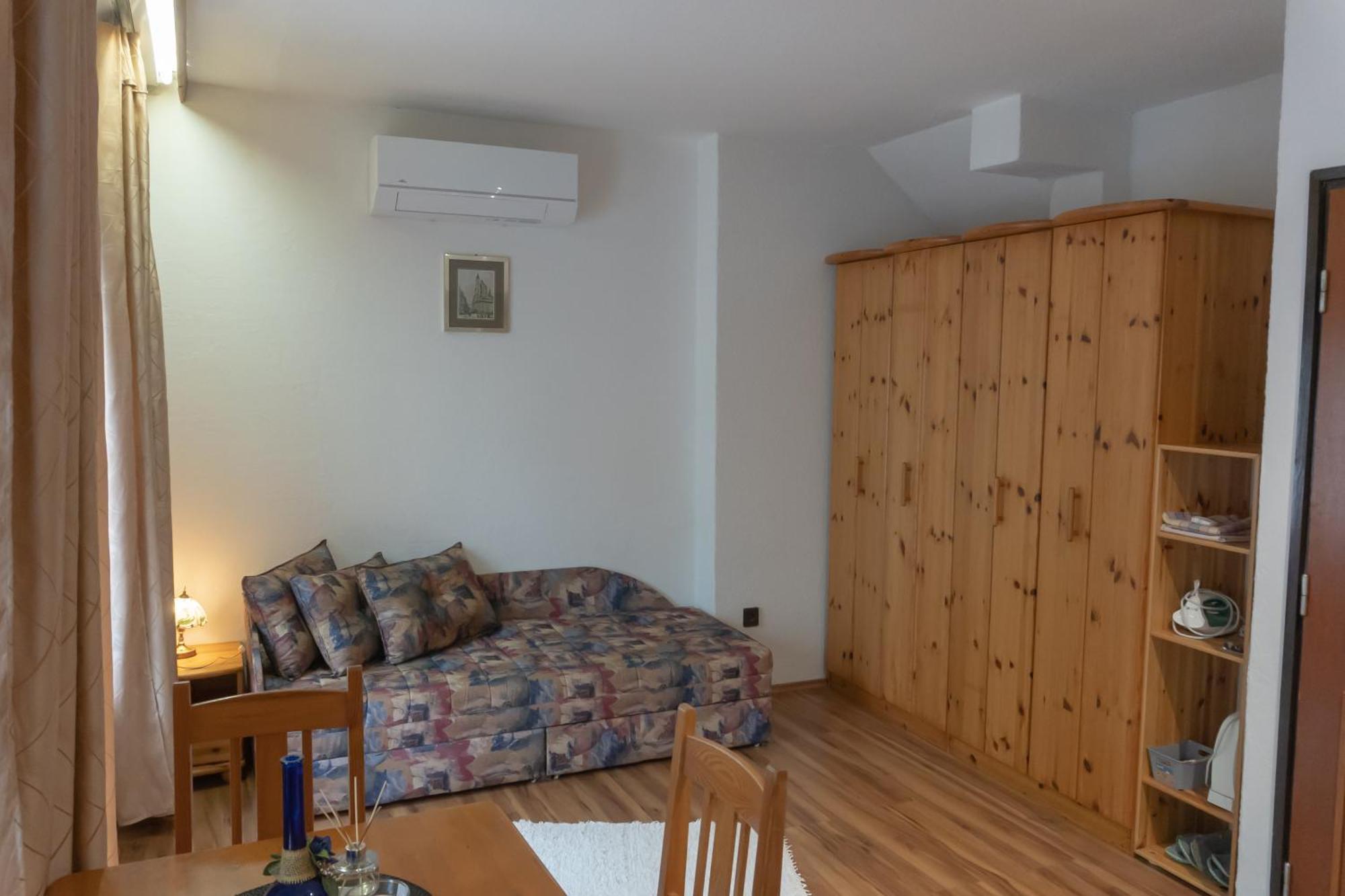 Rent A Scooter Vendeghaz Apartment Zamárdi Exterior photo